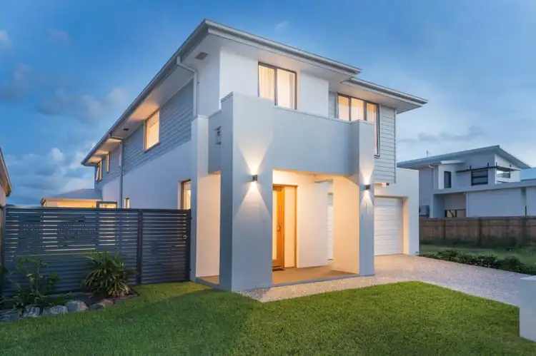 35 North Quay Circuit, Hope Island QLD 4212