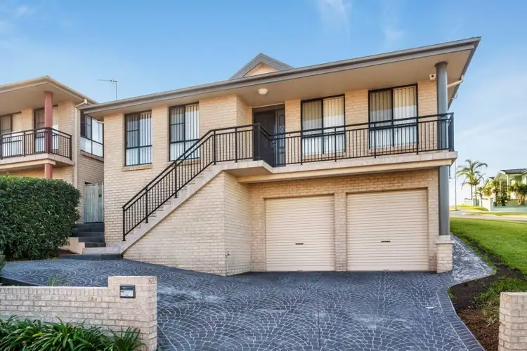 3/2 Yarle Crescent, Flinders NSW 2529