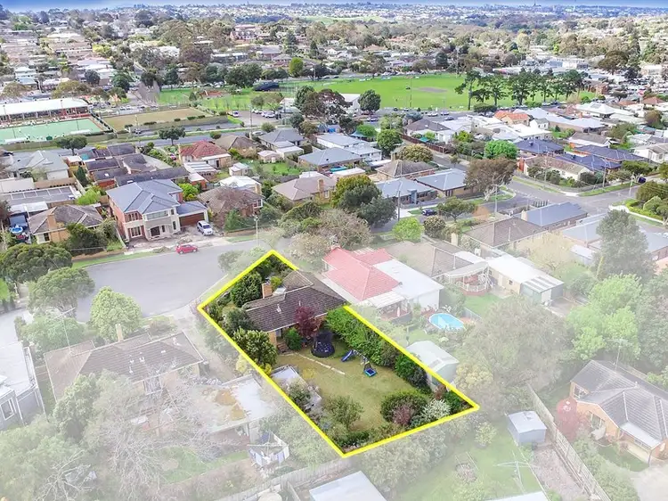 9 Norman Court, Highton VIC 3216