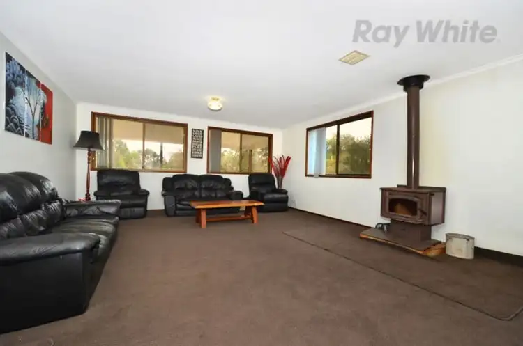 Second view of Homely house listing, 6 Bonthorpe Court, Millbrook WA 6330