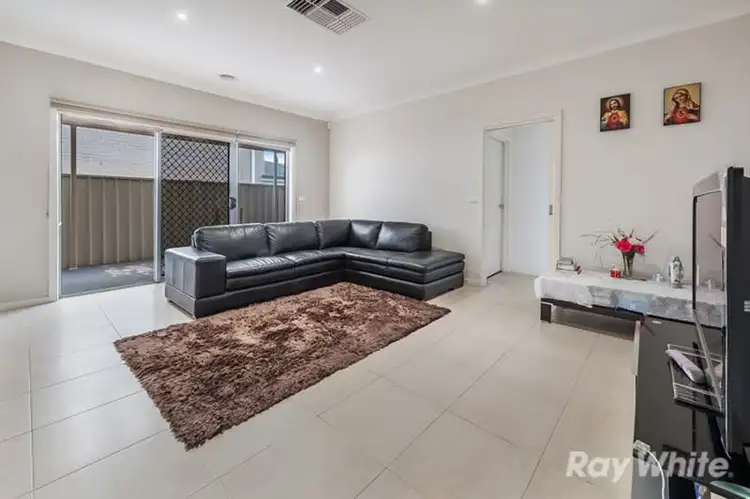 Seventh view of Homely house listing, 18 Barrington Circuit, Caroline Springs VIC 3023