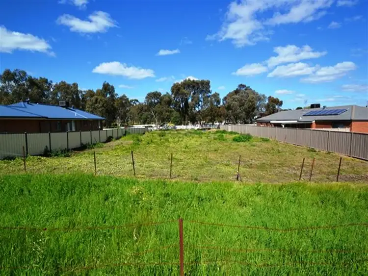 12 Parry Street, Seymour VIC 3660