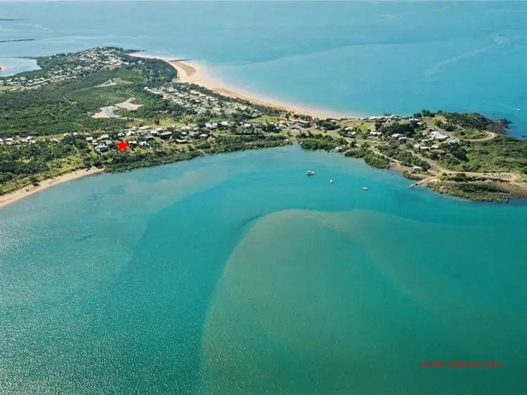 16 Ferries Terrace, Sarina Beach QLD 4737