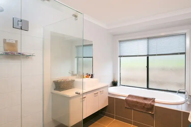 Fifth view of Homely house listing, 5 Klim Avenue, Kangaroo Flat VIC 3555