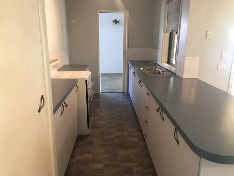 Sixth view of Homely house listing, 5 Stefan Court, Andergrove QLD 4740