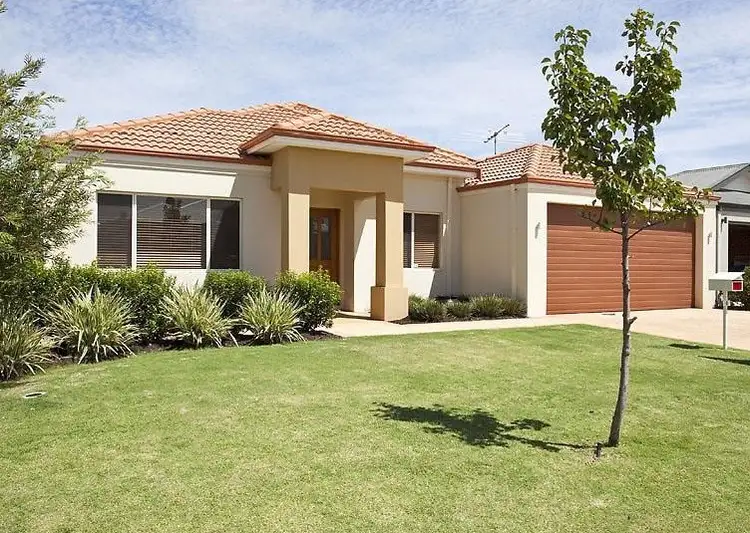 6 Mildura Way, Harrisdale WA 6112