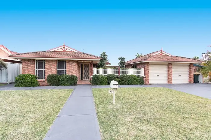 75 Myles Avenue, Warners Bay NSW 2282