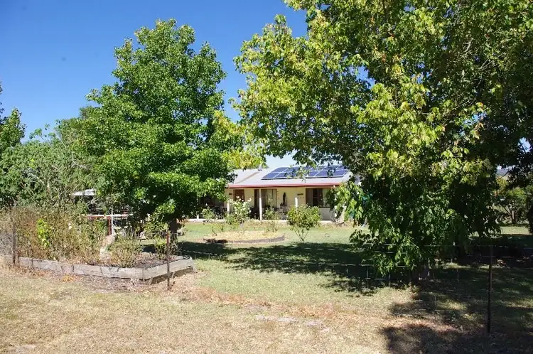 34 Masons Lane, Inverell NSW 2360