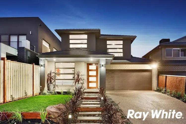 18 Elm Grove, Mount Waverley VIC 3149