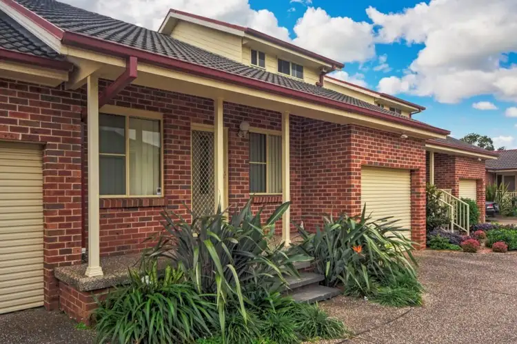 2/54 Pur Pur Avenue, Lake Illawarra NSW 2528