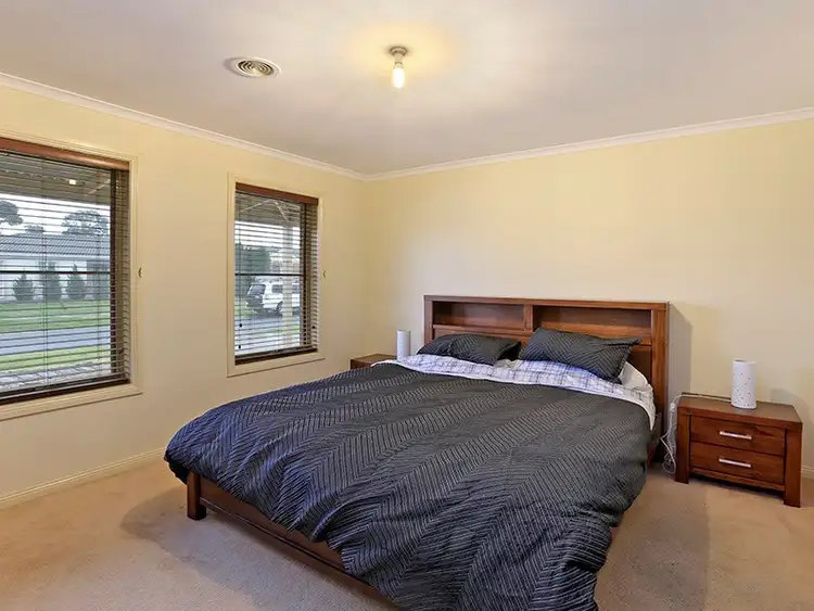 Fifth view of Homely house listing, 5 Evergreen Court, Lara VIC 3212