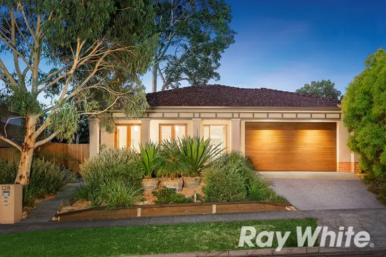 128 Ernest Jones Drive, Macleod VIC 3085