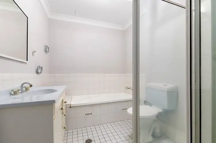 Sixth view of Homely house listing, 2/6-8 Darren Avenue, Kanahooka NSW 2530