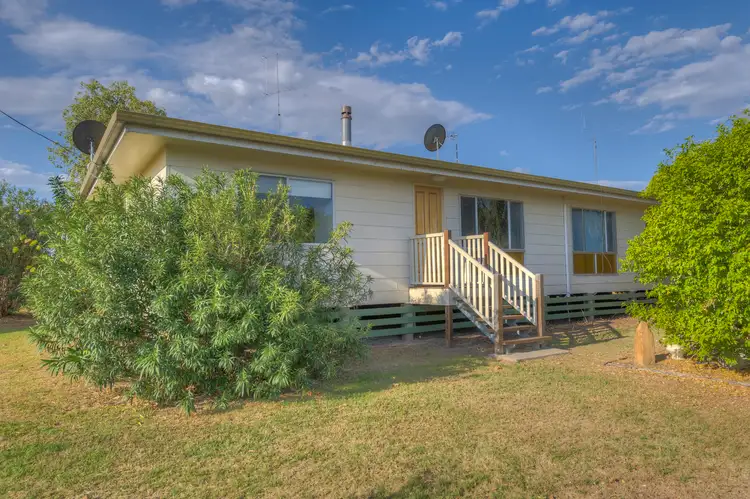 17 WELDON Street, Wandoan QLD 4419