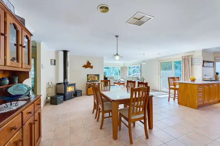 Fifth view of Homely house listing, 6 Daimler Court, Epping VIC 3076