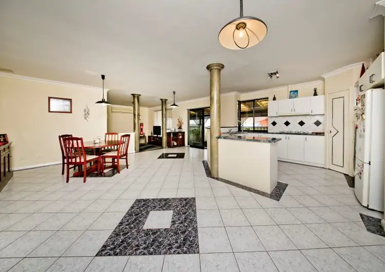 6 Tipperary Rise, Padbury WA 6025