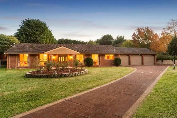 16 Lockhart Drive, Rosebud VIC 3939