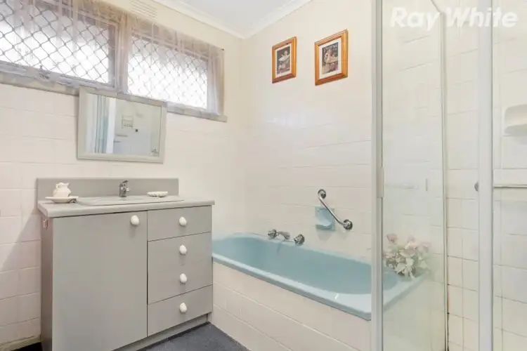Sixth view of Homely house listing, 4 Jean Court, Keysborough VIC 3173