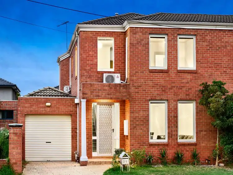 20 Royalty Street, Clayton VIC 3168