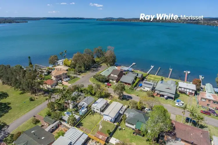 6 Grand Parade, Bonnells Bay NSW 2264
