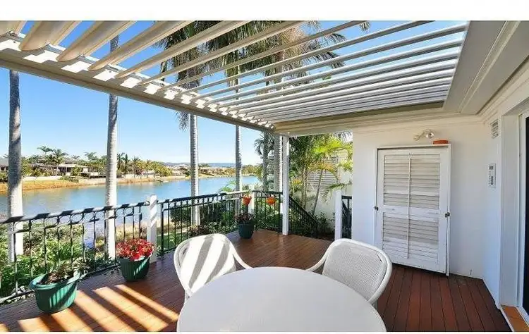 1/70 Marbella Drive, Benowa QLD 4217