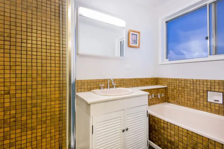 Sixth view of Homely townhouse listing, 2/190 Karingal Drive, Frankston VIC 3199