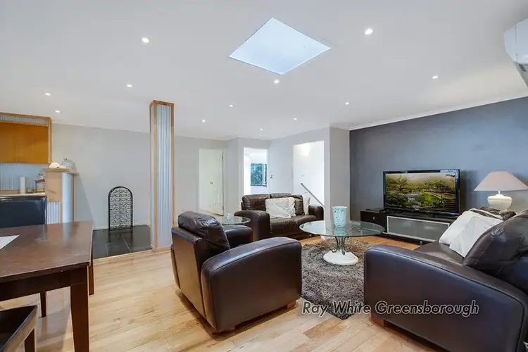 15 Lower Road, Eltham North VIC 3095