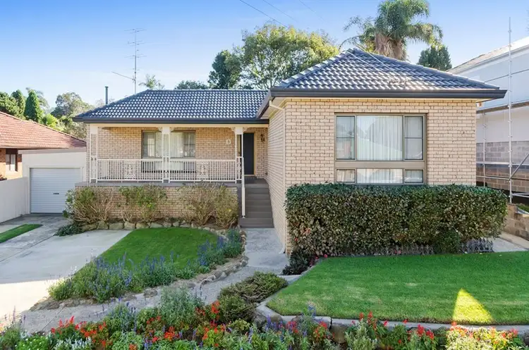 8 Ursula Road, Bulli NSW 2516