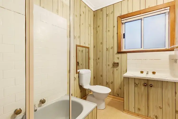 Seventh view of Homely house listing, 17 Glenvale Road, Reservoir VIC 3073