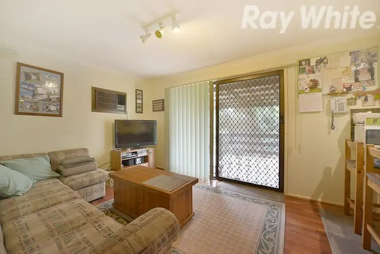 Fourth view of Homely house listing, 19 Haverstock Hill Close, Endeavour Hills VIC 3802