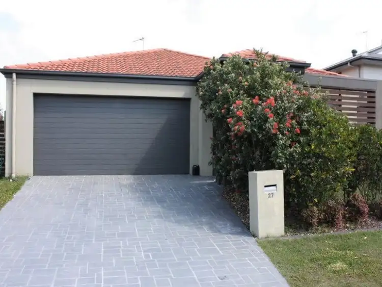 27 Cobb And Co Drive, Oxenford QLD 4210