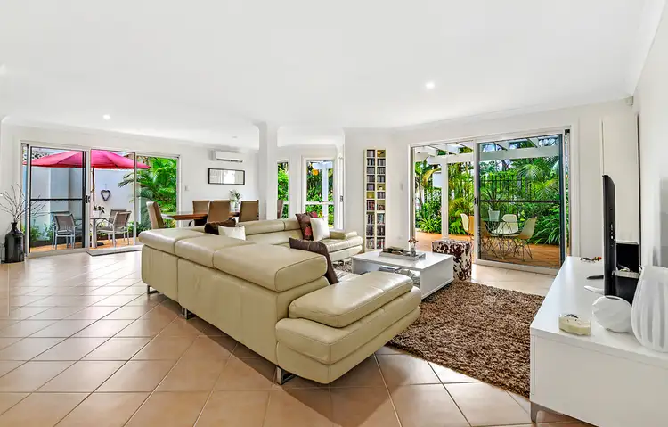 5/100 Cotlew Street East, Southport QLD 4215