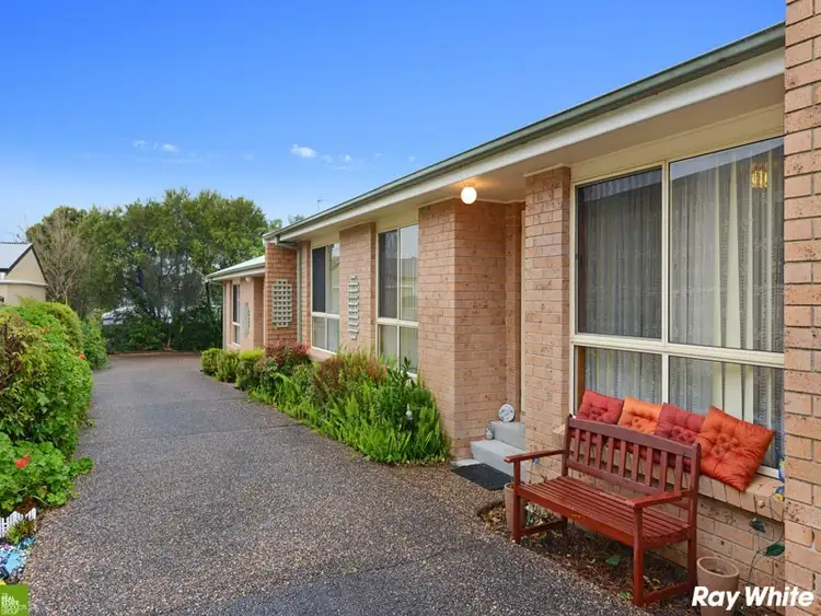 2/65 Griffith Street, Oak Flats NSW 2529