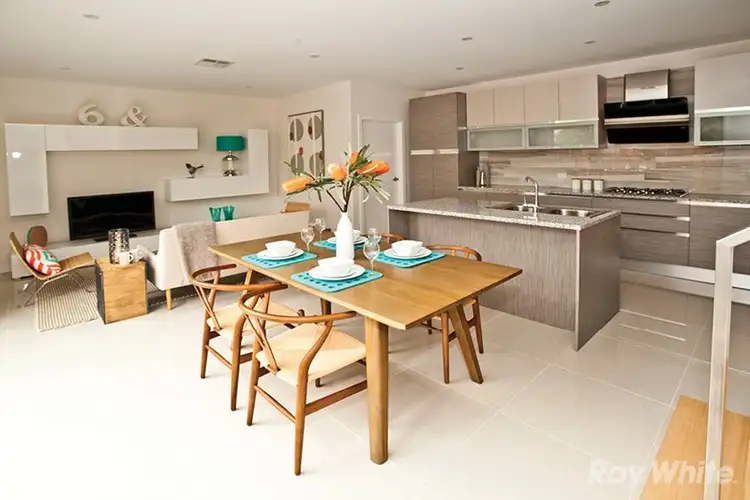 Fourth view of Homely townhouse listing, 2/1 Munro Avenue, Mount Waverley VIC 3149