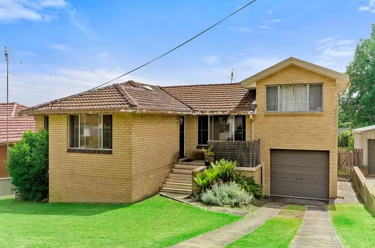17 Devon Road, Dapto NSW 2530