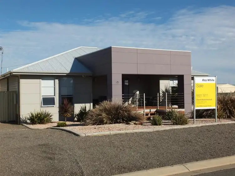 10 Islesworth Street, North Beach SA 5556