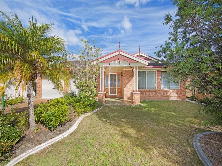 37 Sir Joseph Banks Drive, Bateau Bay NSW 2261