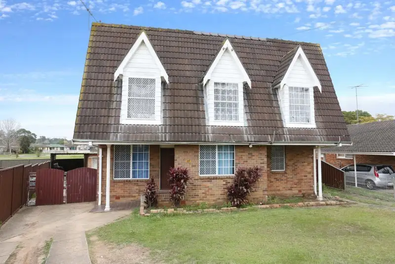 Main view of Homely house listing, 32 Nauru Crescent, Lethbridge Park NSW 2770