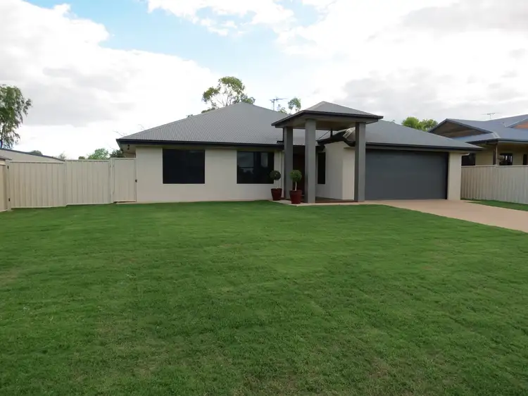 3 Carrington Place, Emerald QLD 4720