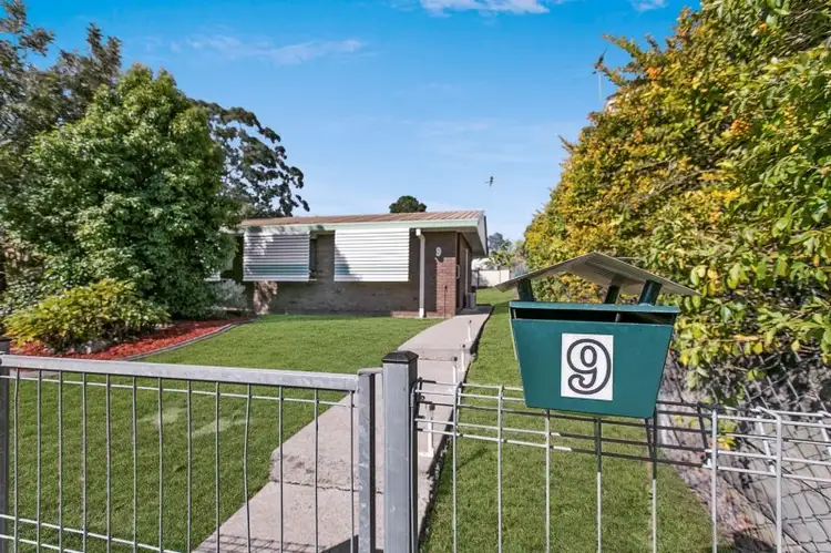 9 Currawong Drive, Birkdale QLD 4159