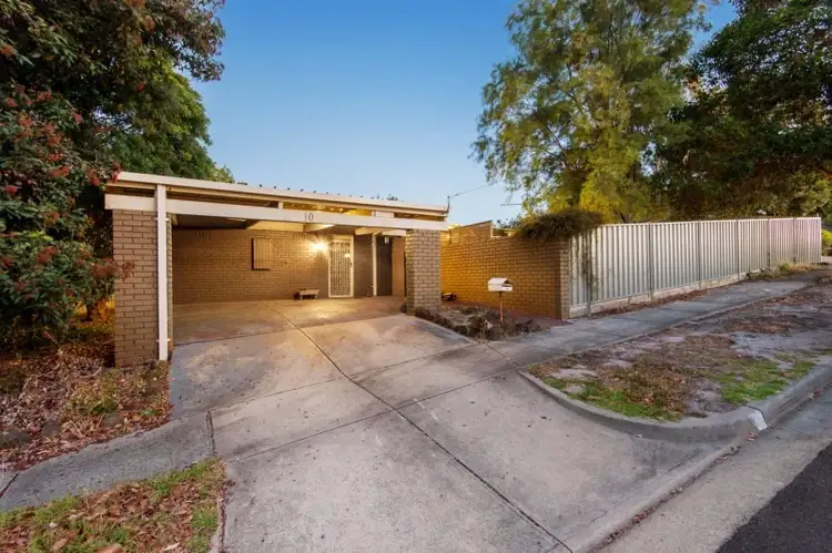 10 Benanee Drive, Frankston VIC 3199