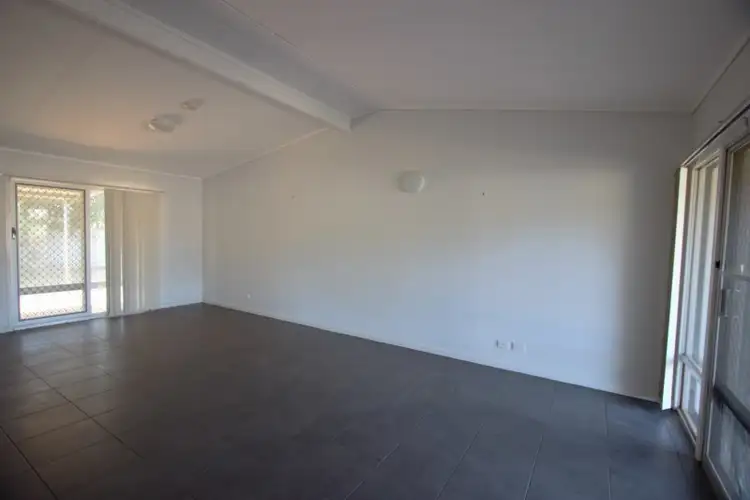 Second view of Homely house listing, 8 Andover Way, Bulgarra WA 6714