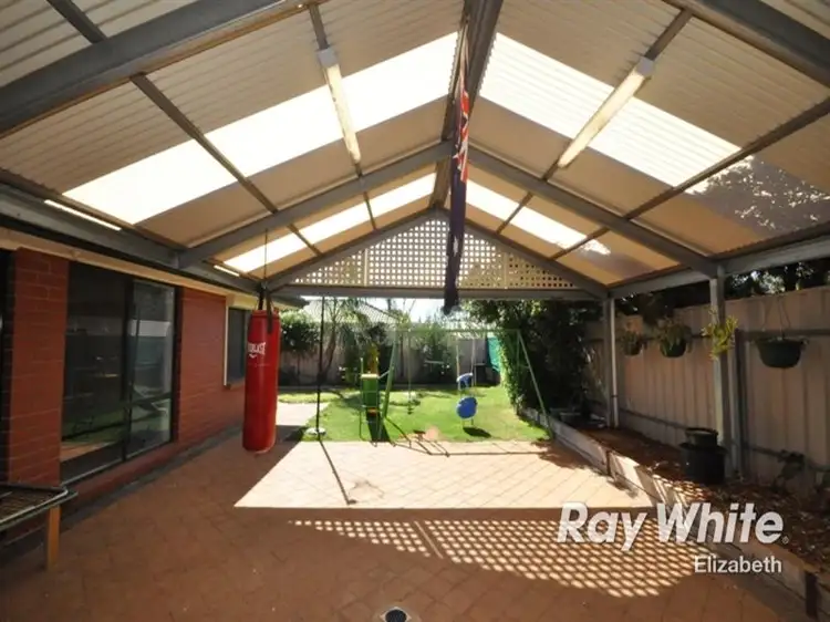 43 Jacaranda Drive, Craigmore SA 5114