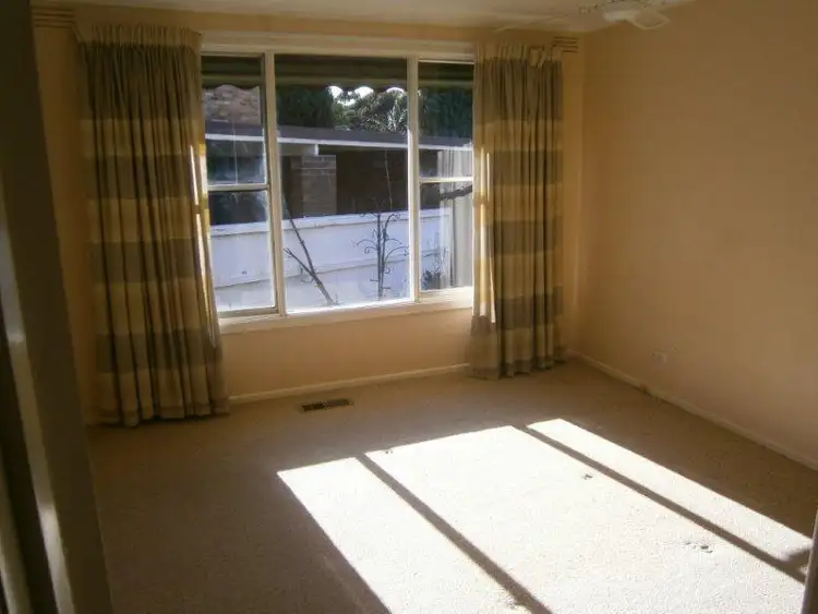 Sixth view of Homely house listing, 6 Douglas Court, Strathmore Heights VIC 3041