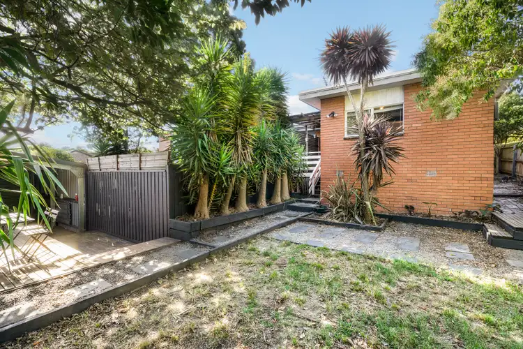 Fifth view of Homely unit listing, 2/17 Wendover Court, Mount Waverley VIC 3149