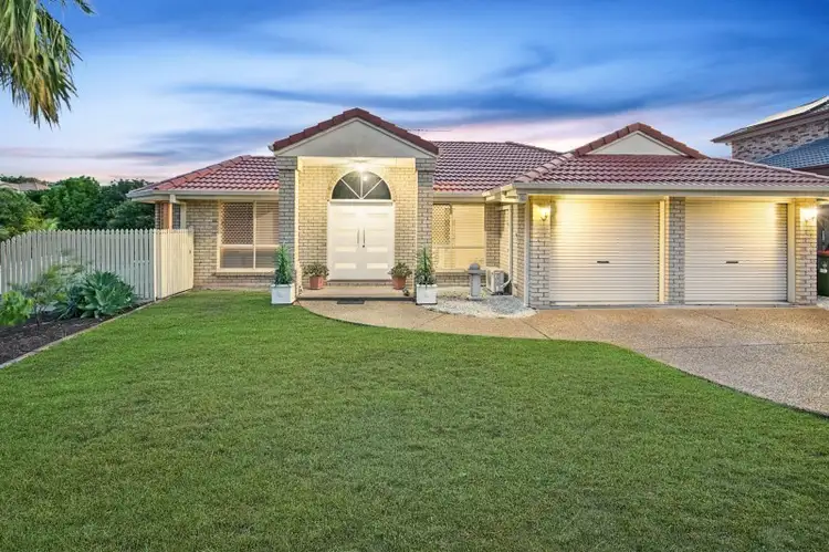 6 Oak Place, Mackenzie QLD 4156
