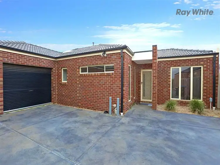 2/32 Harrow Place, Truganina VIC 3029