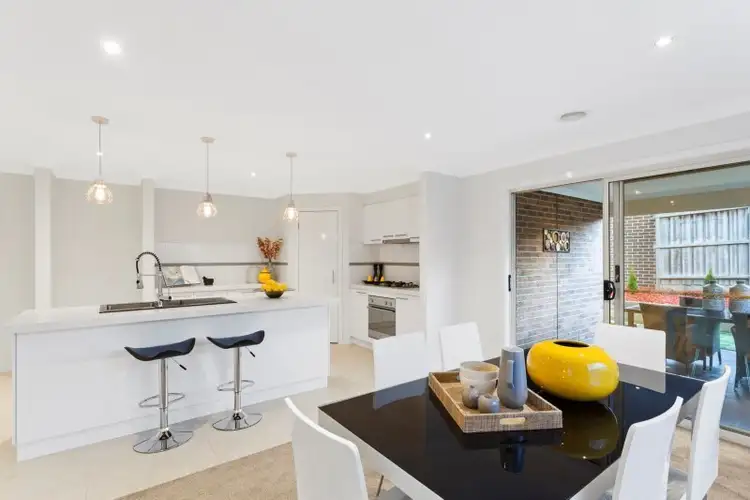 Fifth view of Homely house listing, 5 Greenview Court, Cranbourne North VIC 3977