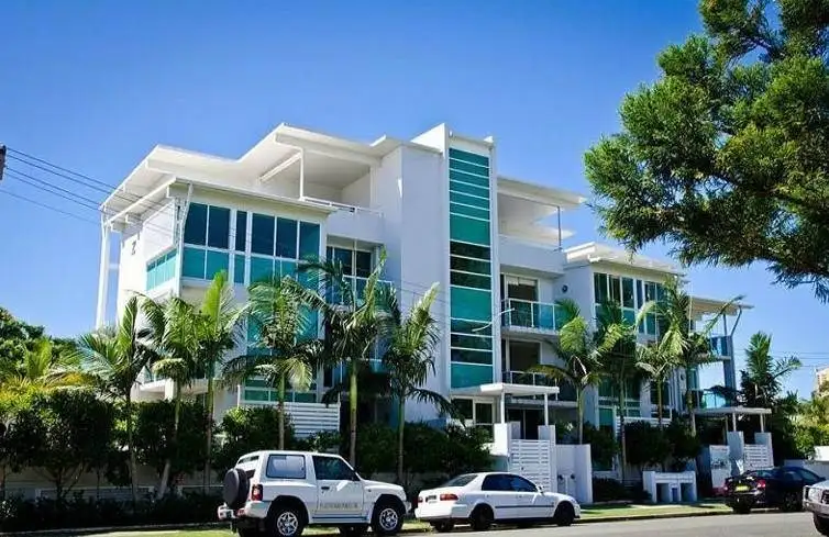 Main view of Homely unit listing, 4/5-7 Aruma Street, Chevron Island QLD 4217