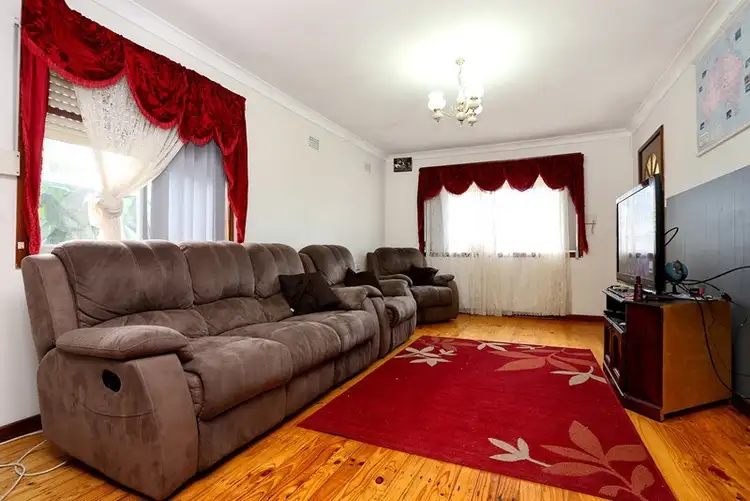 Second view of Homely house listing, 31 Bougainville Road, Lethbridge Park NSW 2770